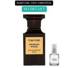 Carregar imagem no visualizador da galeria, Decant do Perfume Tom Ford Arabian Wood + 1 Brinde Grátis COD.96602