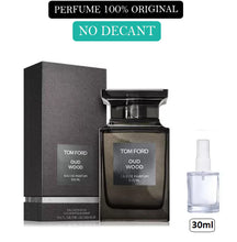 Carregar imagem no visualizador da galeria, Decant do Perfume Tom Ford Oud Wood + 1 Brinde Grátis COD.96325
