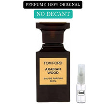 Carregar imagem no visualizador da galeria, Decant do Perfume Tom Ford Arabian Wood + 1 Brinde Grátis COD.96602
