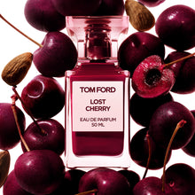 Carregar imagem no visualizador da galeria, Decant do Perfume Tom Ford Lost Cherry + 1 Brinde Grátis COD.96398
